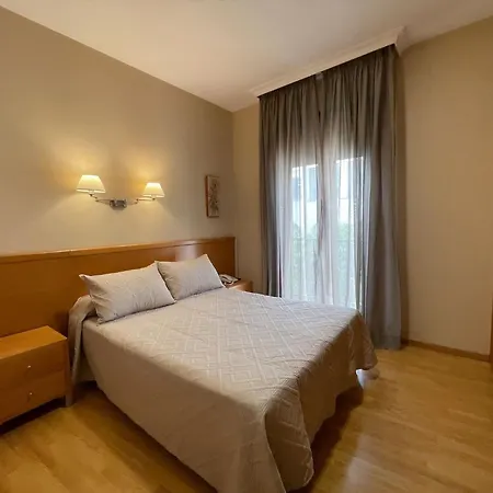 Castilla فندق Caces
