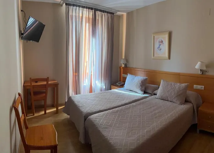 Hotel Castilla Caces